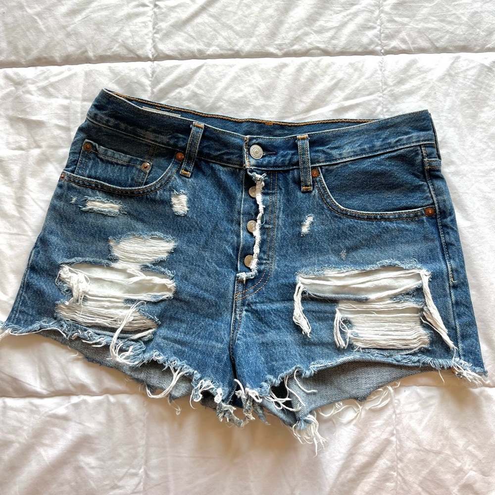 levi jean shorts - Picture 2 of 7